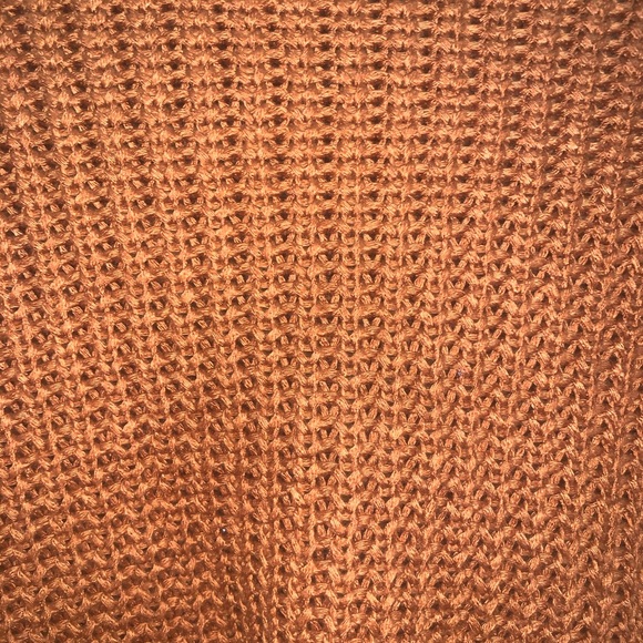 Forever 21 crop top sweater with baggy sleeves - Picture 4 of 5